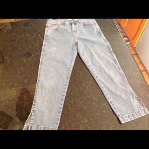 Levi's Women's Classic Denim Capris Size 6 - image 1